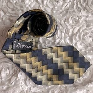 3/$30 New Dimoggio mens silk tie